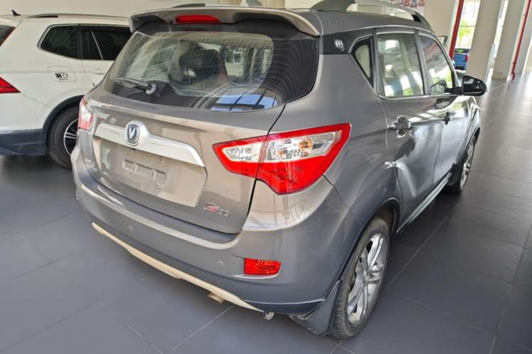 Used CHANGAN CS35 2016 1.6L Automatic Luxury Model China IV Standard Rear Right 45 Deg