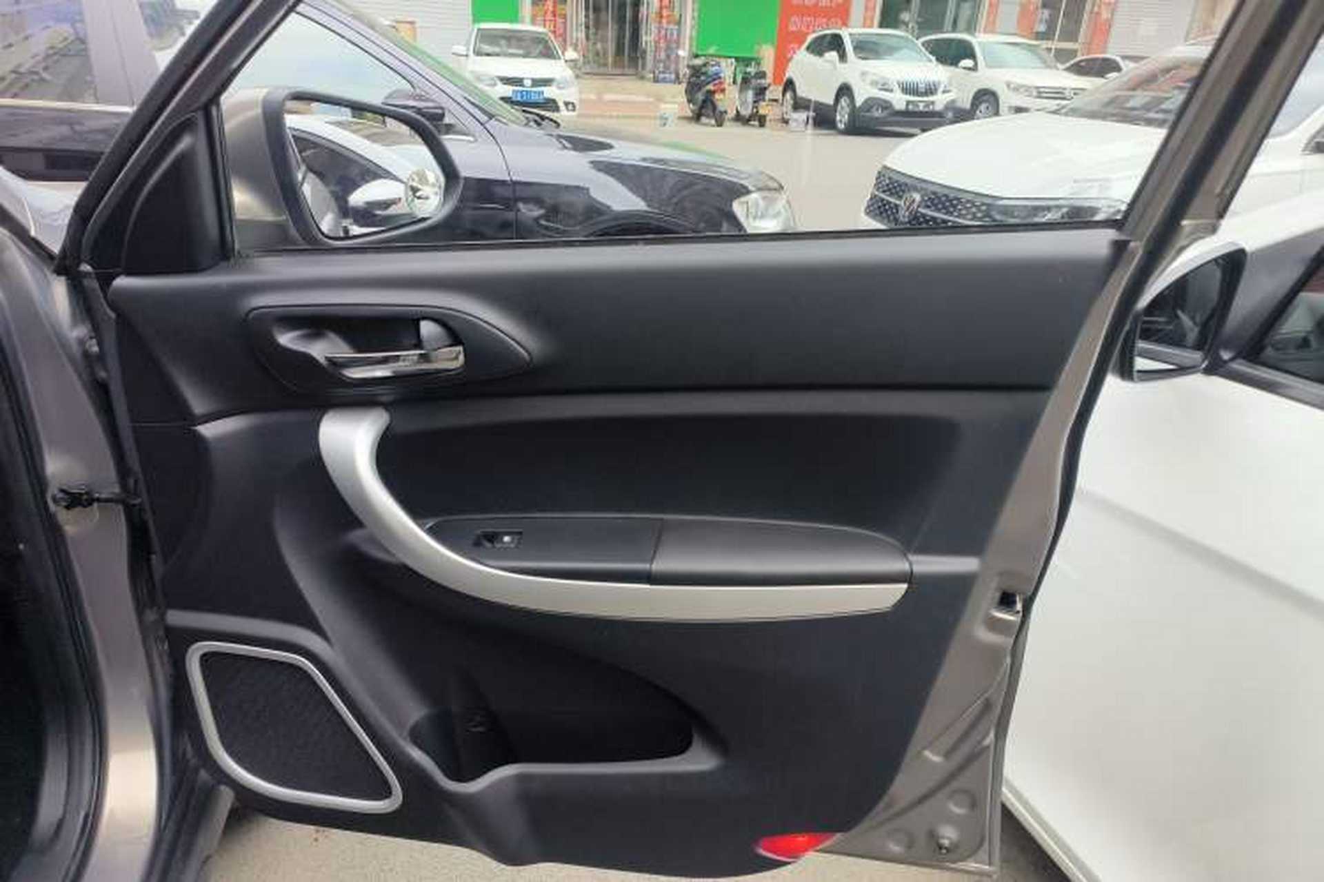 Used CHANGAN CS35 2016 1.6L Manual Luxury Model China V Standard Right Front Door Interior