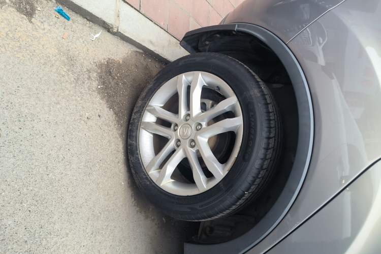 Used CHANGAN CS35 2016 1.6L Manual Luxury Model China V Standard Right Rear Wheel Hub