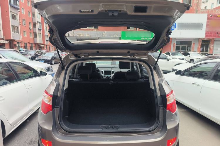Used CHANGAN CS35 2016 1.6L Manual Luxury Model China V Standard Trunk