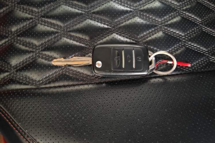 Used CHANGAN CS35 2016 1.6L Automatic Luxury Model China IV Standard Vehicle Key