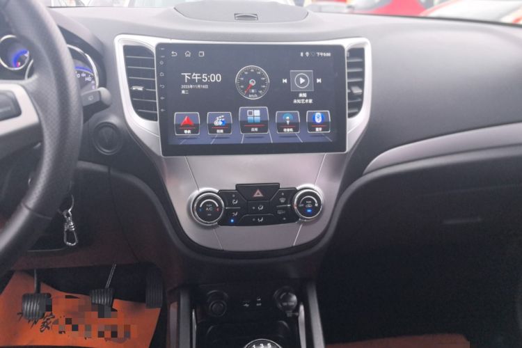 Used CHANGAN CS35 2016 1.6L Manual Luxury Model China IV Standard Audio And AC Panel