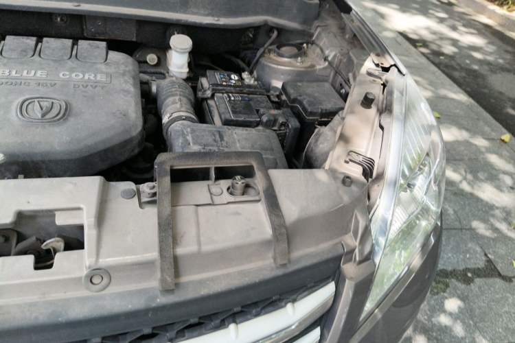 Used CHANGAN CS35 2016 1.6L Manual Luxury Model China V Standard Engine Bay Left