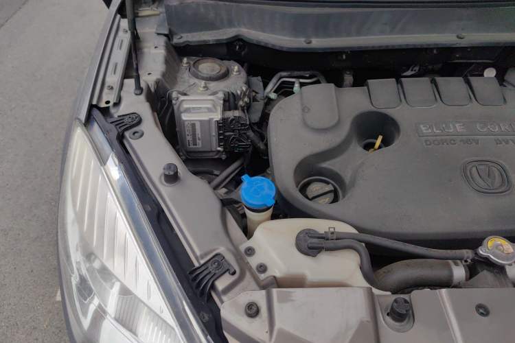 Used CHANGAN CS35 2016 1.6L Automatic Luxury Model China V Standard Engine Bay Right