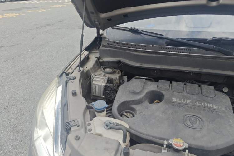 Used CHANGAN CS35 2016 1.6L Automatic Luxury Model China V Standard Engine Bay Right