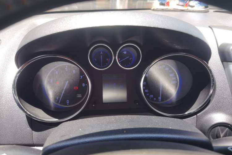 Used CHANGAN CS35 2016 1.6L Automatic Luxury Model China V Standard Instrument Cluster