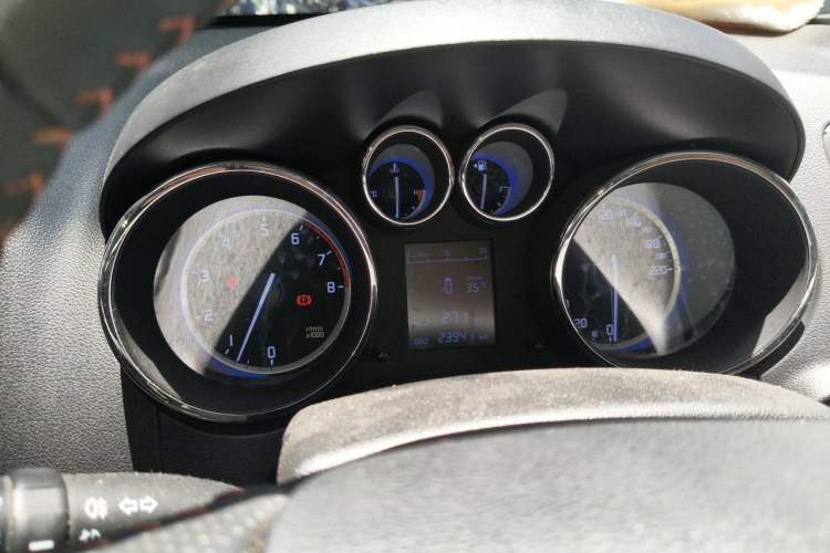 Used CHANGAN CS35 2016 1.6L Manual Luxury Model China V Standard Instrument Cluster