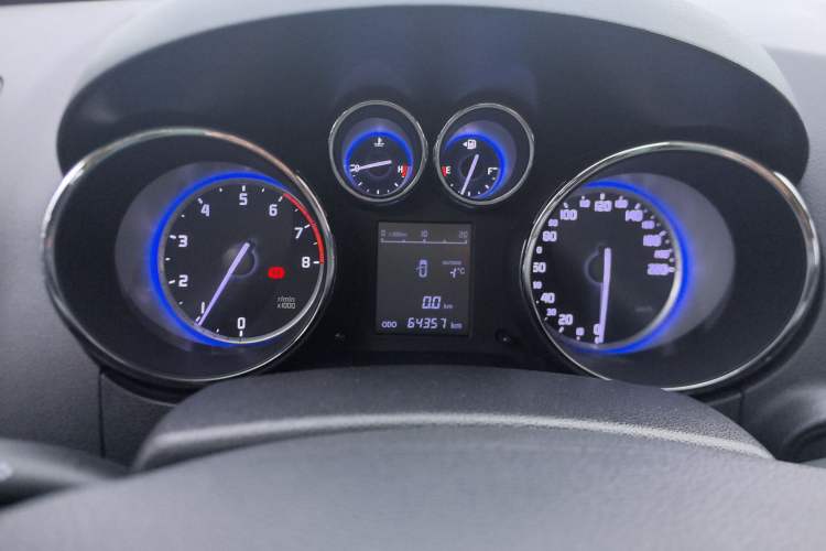Used CHANGAN CS35 2016 1.6L Manual Luxury Model China IV Standard Instrument Cluster