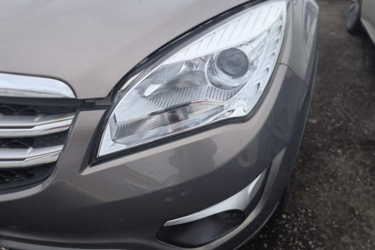 Used CHANGAN CS35 2016 1.6L Manual Luxury Model China IV Standard Left Front Headlight