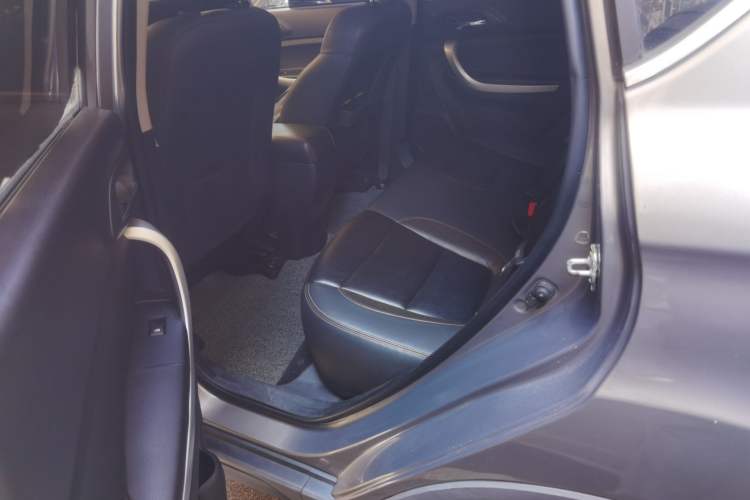 Used CHANGAN CS35 2016 1.6L Automatic Luxury Model China V Standard Left Rear Seat