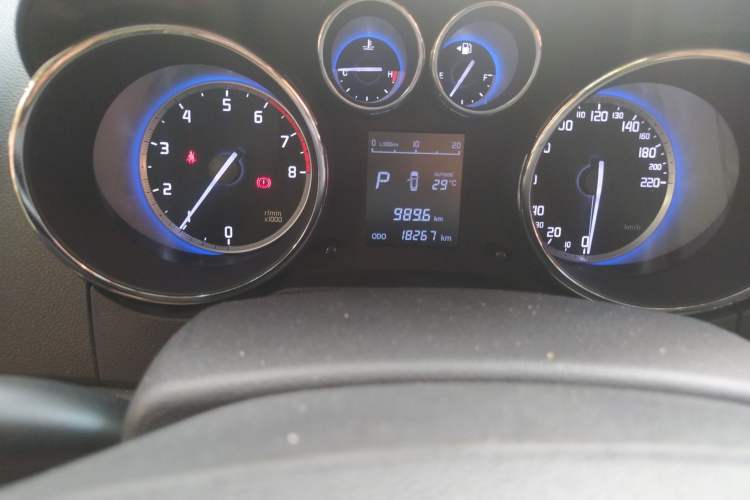 Used CHANGAN CS35 2016 1.6L Automatic Luxury Model China V Standard Odometer Close Up