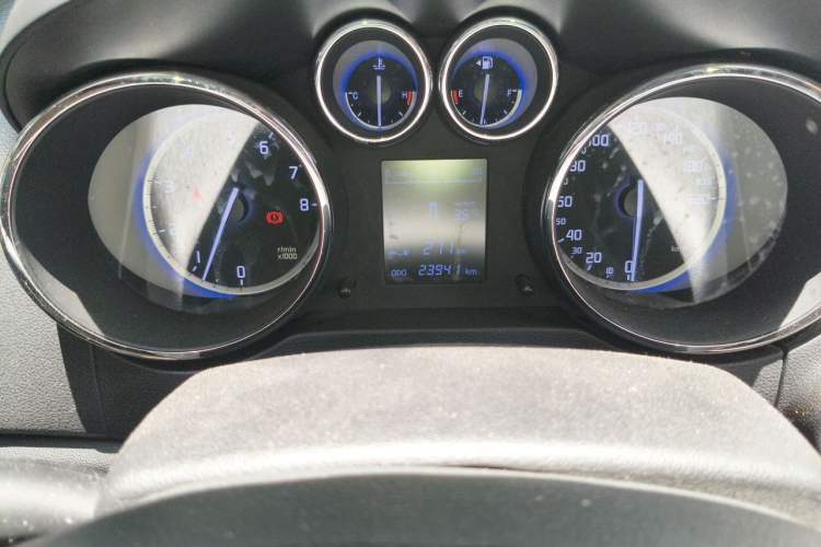 Used CHANGAN CS35 2016 1.6L Manual Luxury Model China V Standard Odometer Close Up