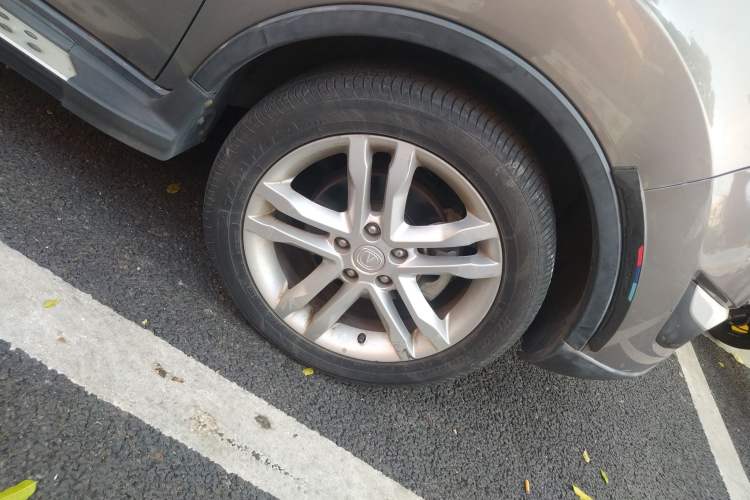 Used CHANGAN CS35 2016 1.6L Automatic Luxury Model China V Standard Right Front Wheel Hub