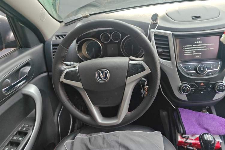 Used CHANGAN CS35 2016 1.6L Manual Luxury Model China IV Standard Steering Wheel