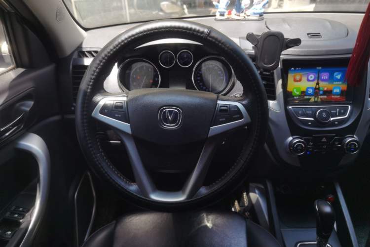 Used CHANGAN CS35 2016 1.6L Automatic Luxury Model China V Standard Steering Wheel