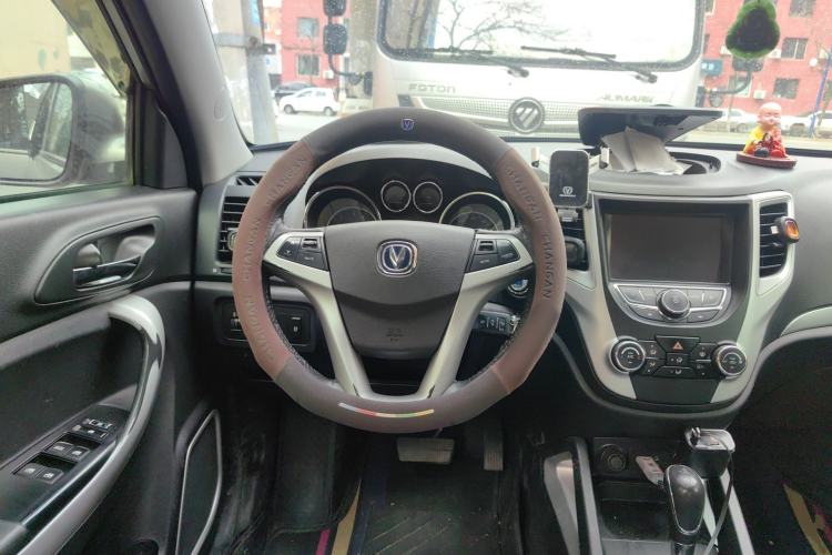 Used CHANGAN CS35 2016 1.6L Automatic Luxury Model China V Standard Steering Wheel