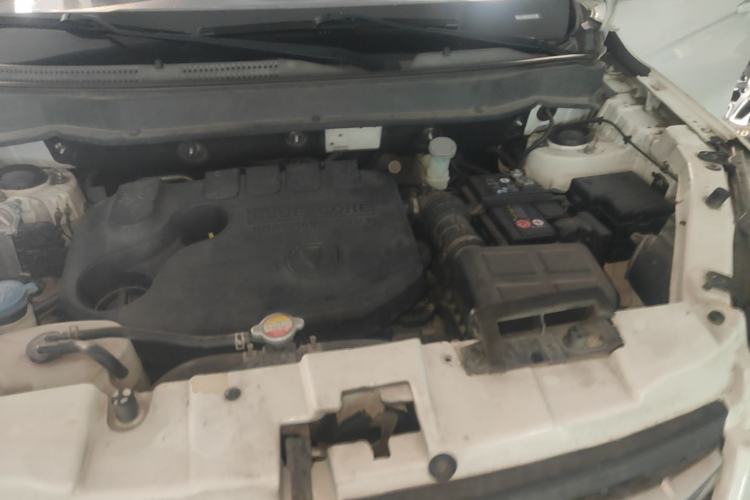 Used CHANGAN CS35 2016 1.6L Manual Luxury Model China V Standard Engine Bay
