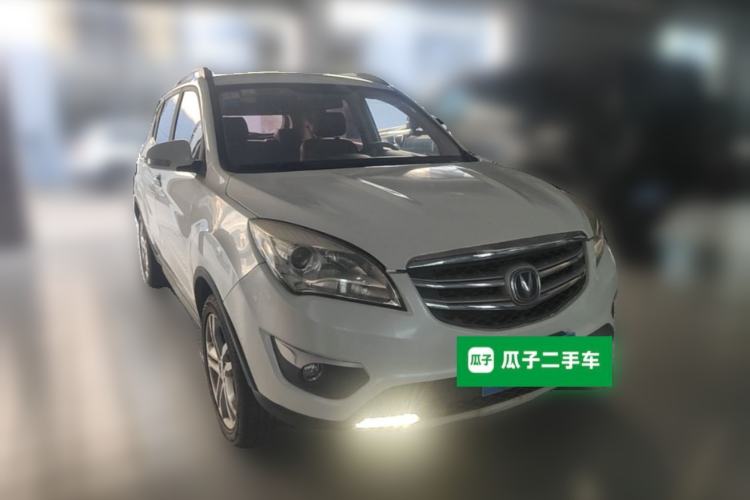 Used CHANGAN CS35 2016 1.6L Manual Luxury Model China V Standard Front Right 45 Deg