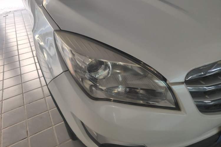 Used CHANGAN CS35 2016 1.6L Manual Luxury Model China V Standard Right Front Headlight
