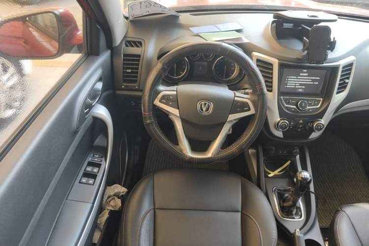 Used CHANGAN CS35 2016 1.6L Manual Luxury Model China V Standard Steering Wheel
