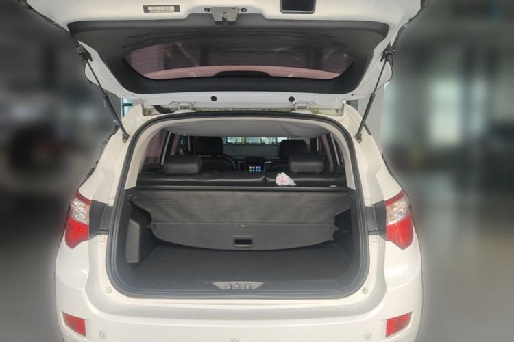 Used CHANGAN CS35 2016 1.6L Manual Luxury Model China V Standard Trunk