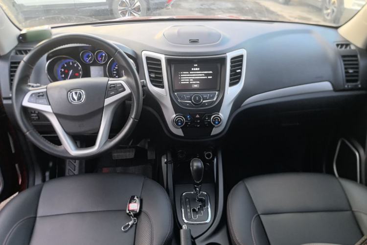 Used CHANGAN CS35 2016 1.6L Automatic Prestige Model China V Standard Center Console