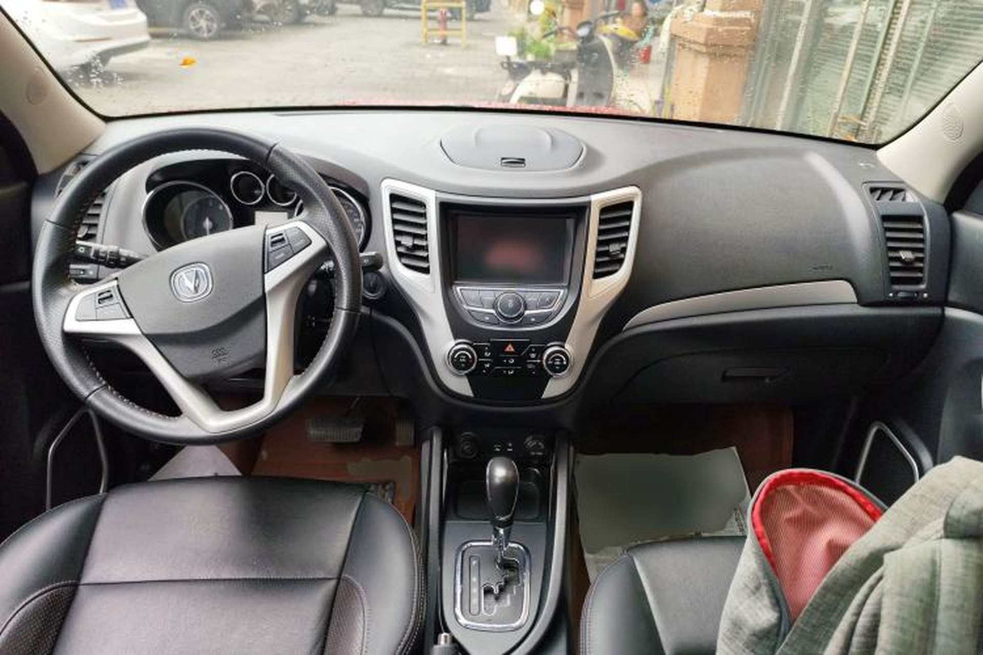 Used CHANGAN CS35 2016 1.6L Automatic Luxury Model China IV Standard Center Console