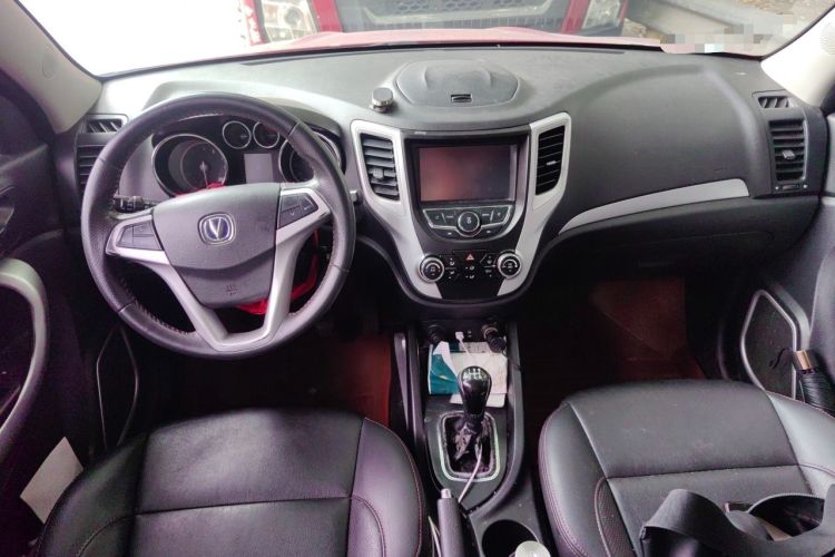 Used CHANGAN CS35 2016 1.6L Manual Luxury Model China IV Standard Center Console