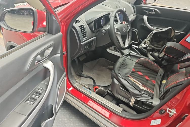 Used CHANGAN CS35 2016 1.6L Automatic Luxury Model China V Standard Driver Seat