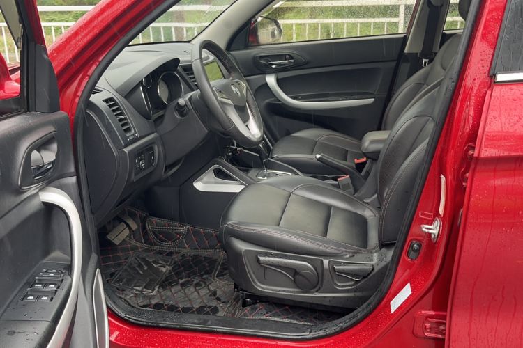 Used CHANGAN CS35 2016 1.6L Automatic Luxury Model China V Standard Driver Seat