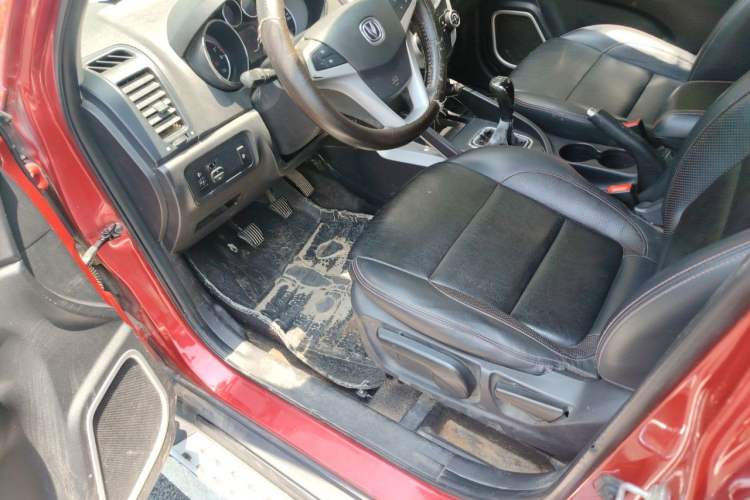 Used CHANGAN CS35 2016 1.6L Manual Luxury Model China IV Standard Driver Seat