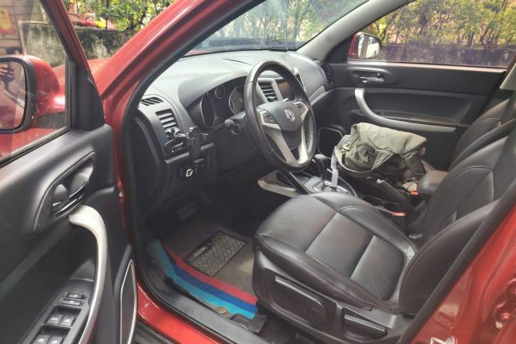 Used CHANGAN CS35 2016 1.6L Automatic Luxury Model China V Standard Driver Seat