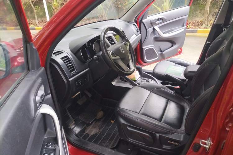 Used CHANGAN CS35 2016 1.6L Automatic Luxury Model China V Standard Driver Seat