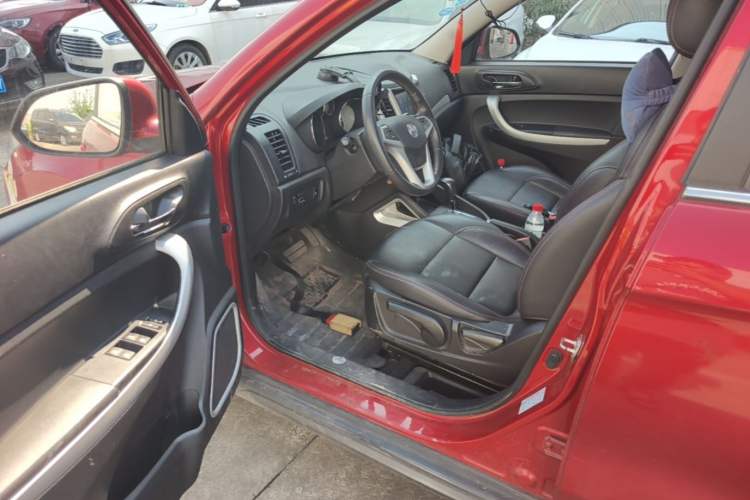 Used CHANGAN CS35 2016 1.6L Automatic Luxury Model China V Standard Driver Seat