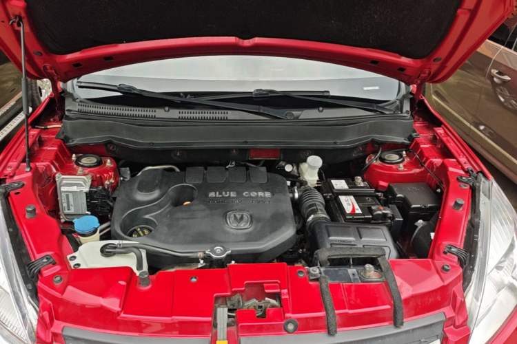 Used CHANGAN CS35 2016 1.6L Automatic Luxury Model China IV Standard Engine Bay