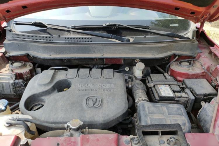 Used CHANGAN CS35 2016 1.6L Automatic Luxury Model China IV Standard Engine Bay