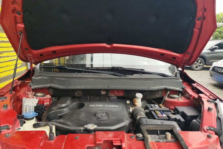 Used CHANGAN CS35 2016 1.6L Automatic Luxury Model China IV Standard Engine Bay