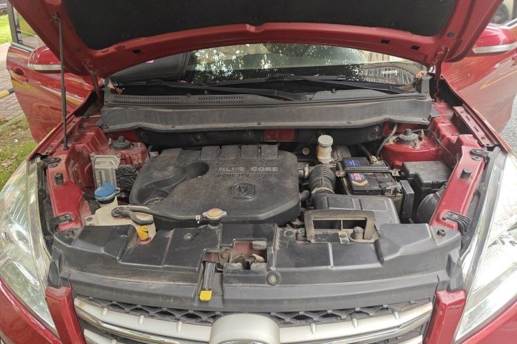 Used CHANGAN CS35 2016 1.6L Automatic Luxury Model China IV Standard Engine Bay