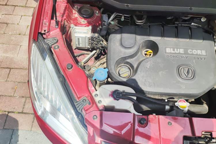 Used CHANGAN CS35 2016 1.6L Automatic Luxury Model China IV Standard Engine Bay Right