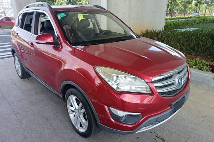 Used CHANGAN CS35 2016 1.6L Manual Luxury Model China V Standard Front Right 45 Deg