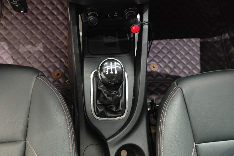 Used CHANGAN CS35 2016 1.6L Manual Luxury Model China V Standard Gear Lever