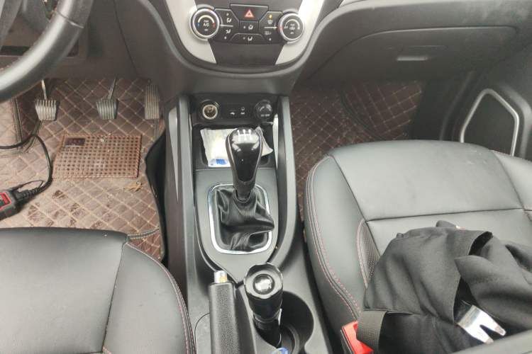 Used CHANGAN CS35 2016 1.6L Manual Luxury Model China V Standard Gear Lever