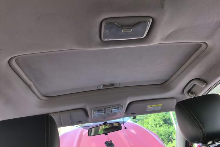 Used CHANGAN CS35 2016 1.6L Automatic Luxury Model China IV Standard Headliner