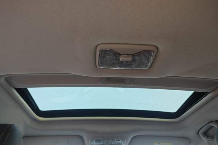 Used CHANGAN CS35 2016 1.6L Automatic Luxury Model China IV Standard Headliner