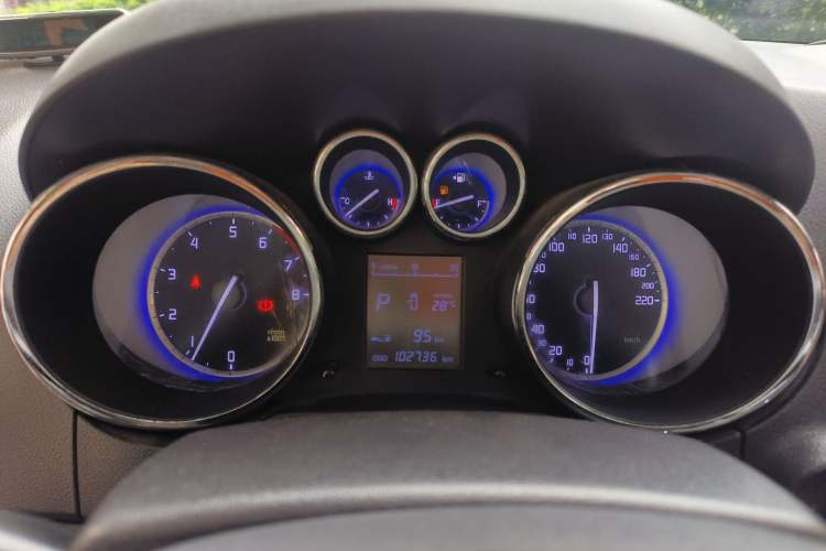 Used CHANGAN CS35 2016 1.6L Automatic Luxury Model China V Standard Instrument Cluster