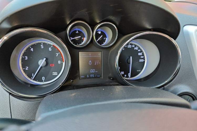 Used CHANGAN CS35 2016 1.6L Automatic Luxury Model China IV Standard Instrument Cluster
