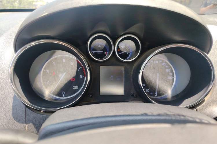Used CHANGAN CS35 2016 1.6L Manual Luxury Model China IV Standard Instrument Cluster