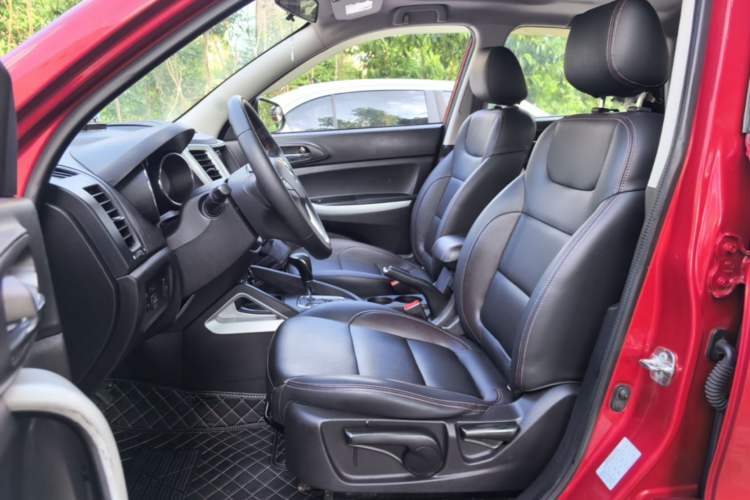 Used CHANGAN CS35 2016 1.6L Automatic Luxury Model China IV Standard Left Front Seat