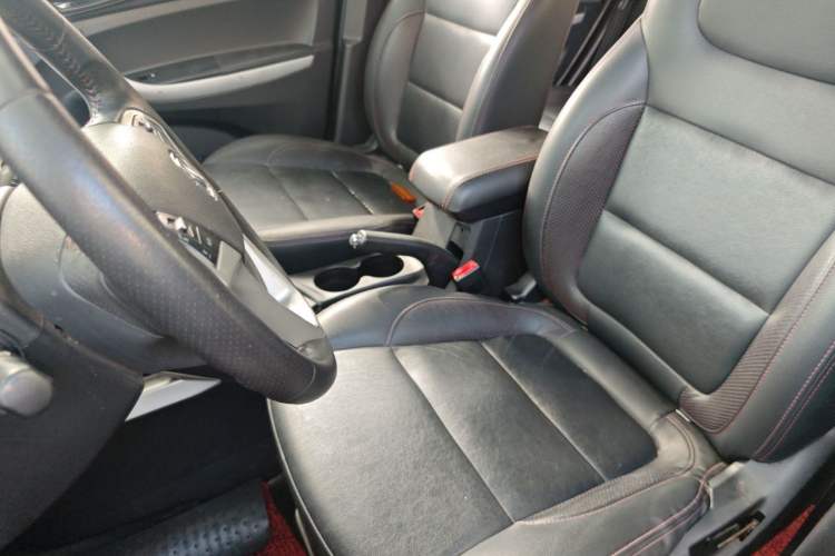 Used CHANGAN CS35 2016 1.6L Automatic Luxury Model China V Standard Left Front Seat