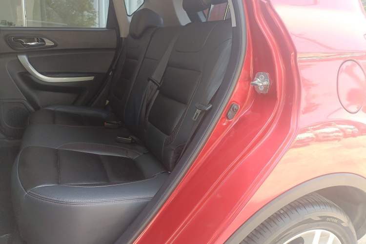 Used CHANGAN CS35 2016 1.6L Automatic Luxury Model China IV Standard Left Rear Seat